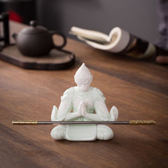 [The golden hoop can be removed] White porcelain fighting Buddha Monkey King Sun Wukong ornaments home porch living room wine cabinet decoration tea tray tea pet