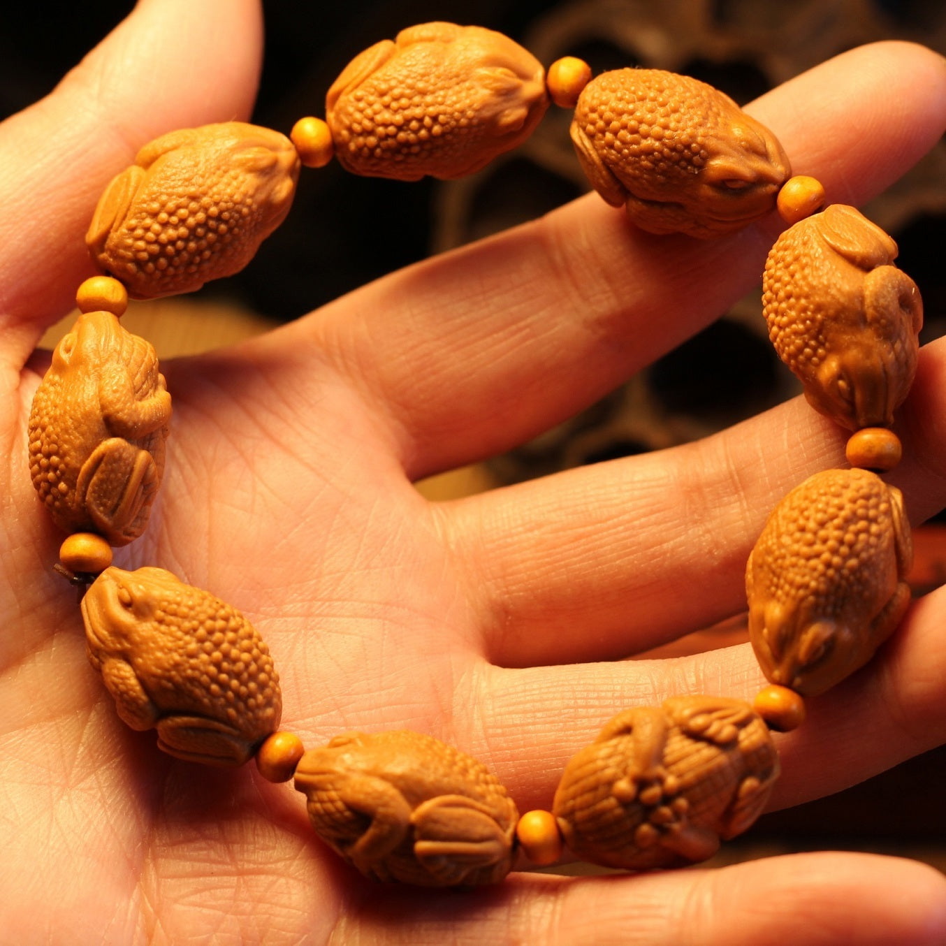 Nut carving bracelets, rich golden toad, lucky toad, olive carving bracelets for men and women, gift jewelry, free shipping