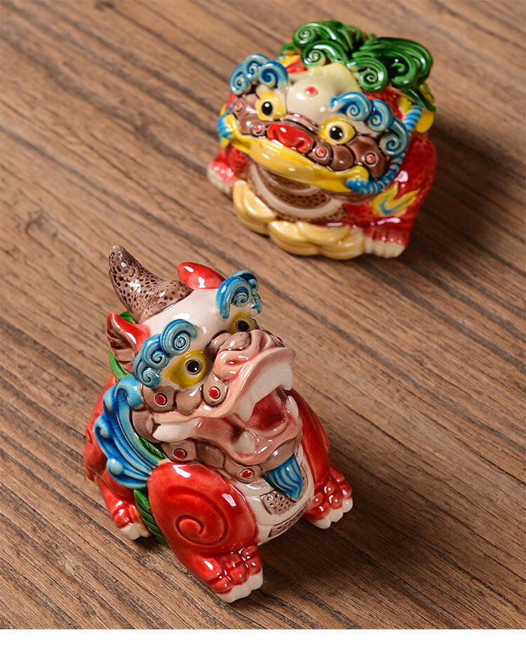 Creative painted pottery unicorn golden toad tea pet Jingdezhen ceramic handmade creative Zen ornaments can be kept small ornaments