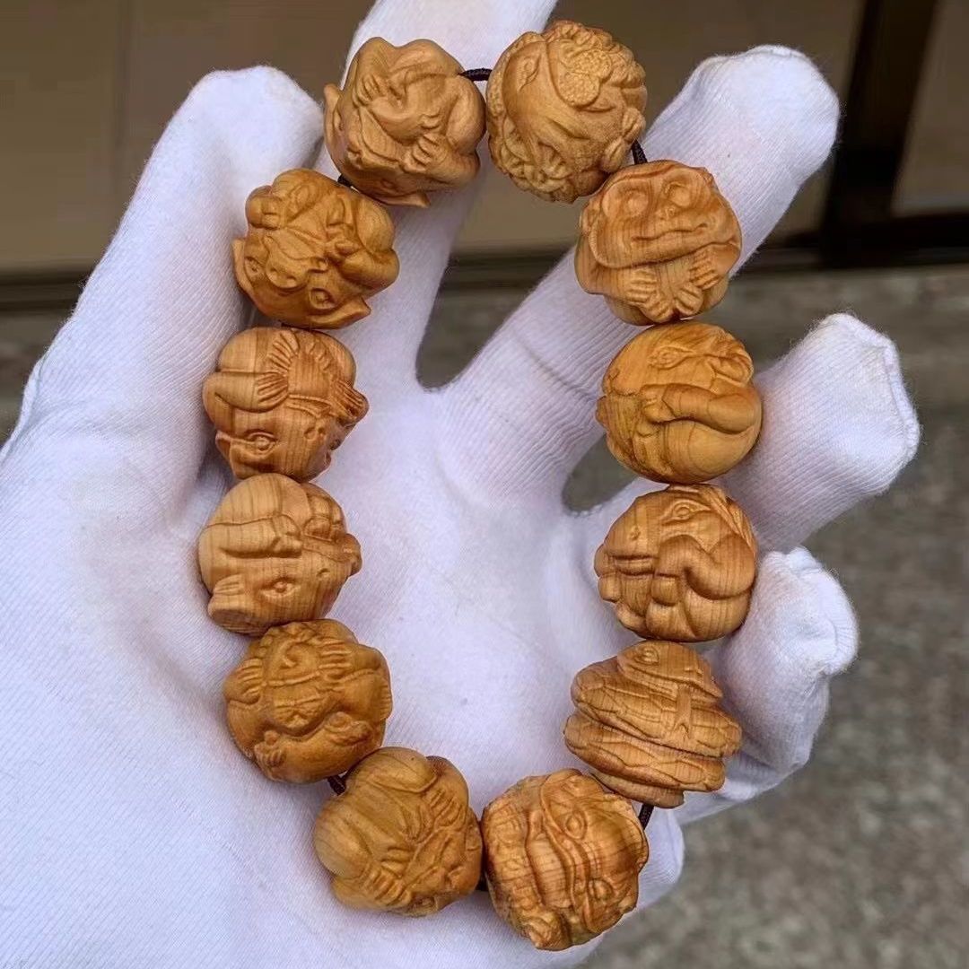 Taihang thuja zodiac bracelets, thuja carvings, pixiu Buddhist beads, hand-held bracelets, thuja wood dragon beads bracelets