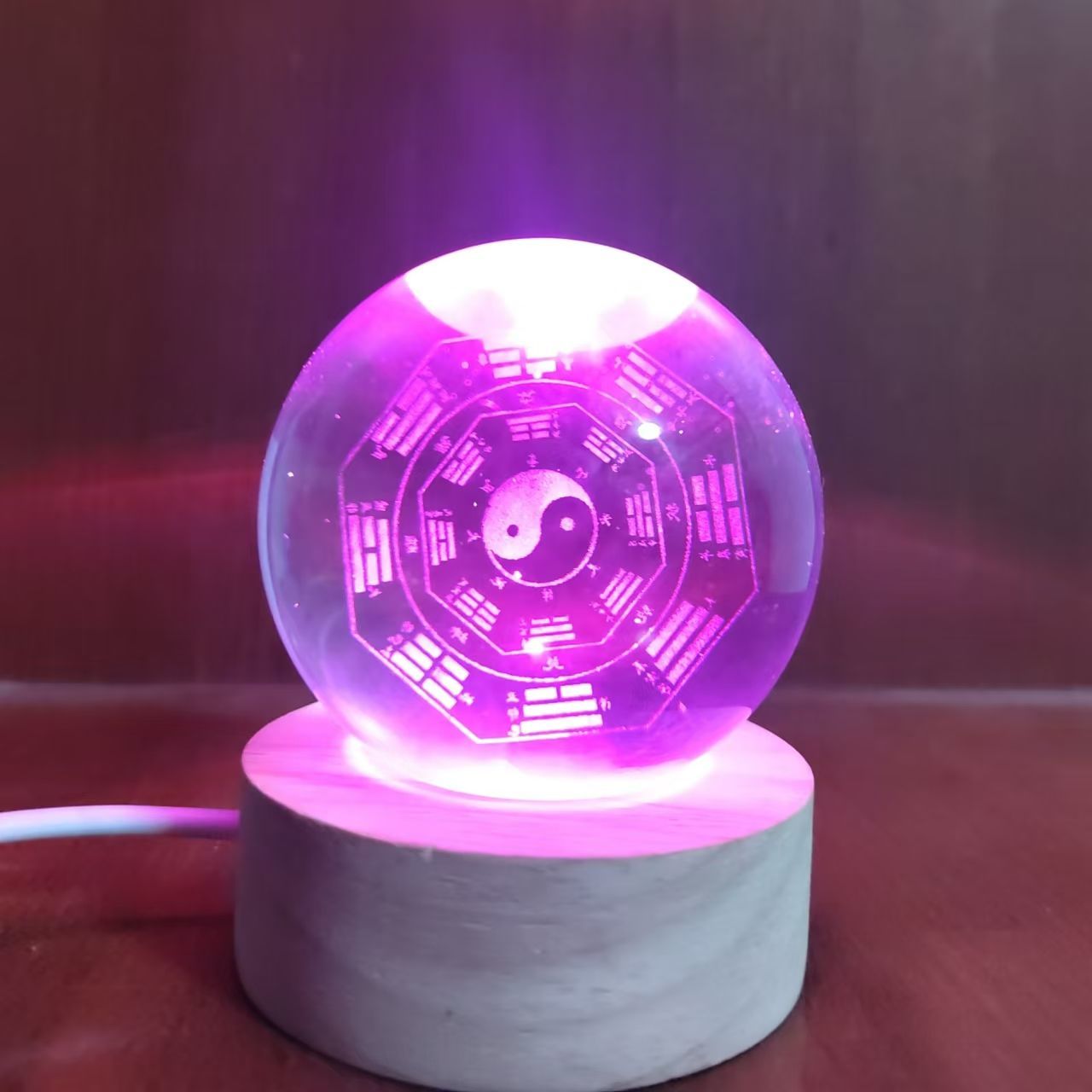 Feng Shui town house Tai Chi crystal ball with eight trigrams carved inside Feng Shui to protect safety ornaments for home entrance bedroom desktop