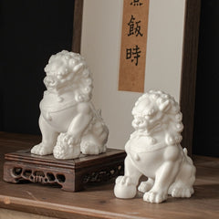 White ceramic ornaments living room tea pet porch tea room tea table office Chinese antique shelf decoration ceramic lion