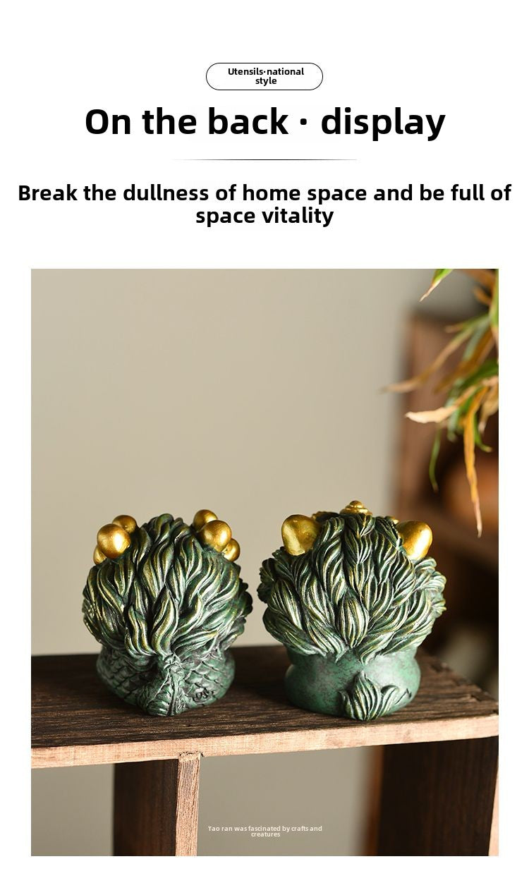 Taomi Qing sandstone colored gold auspicious beast tea pet ornaments cultural and creative wealth-attracting Pixiu Qilin a pair of desktop ornaments mascots