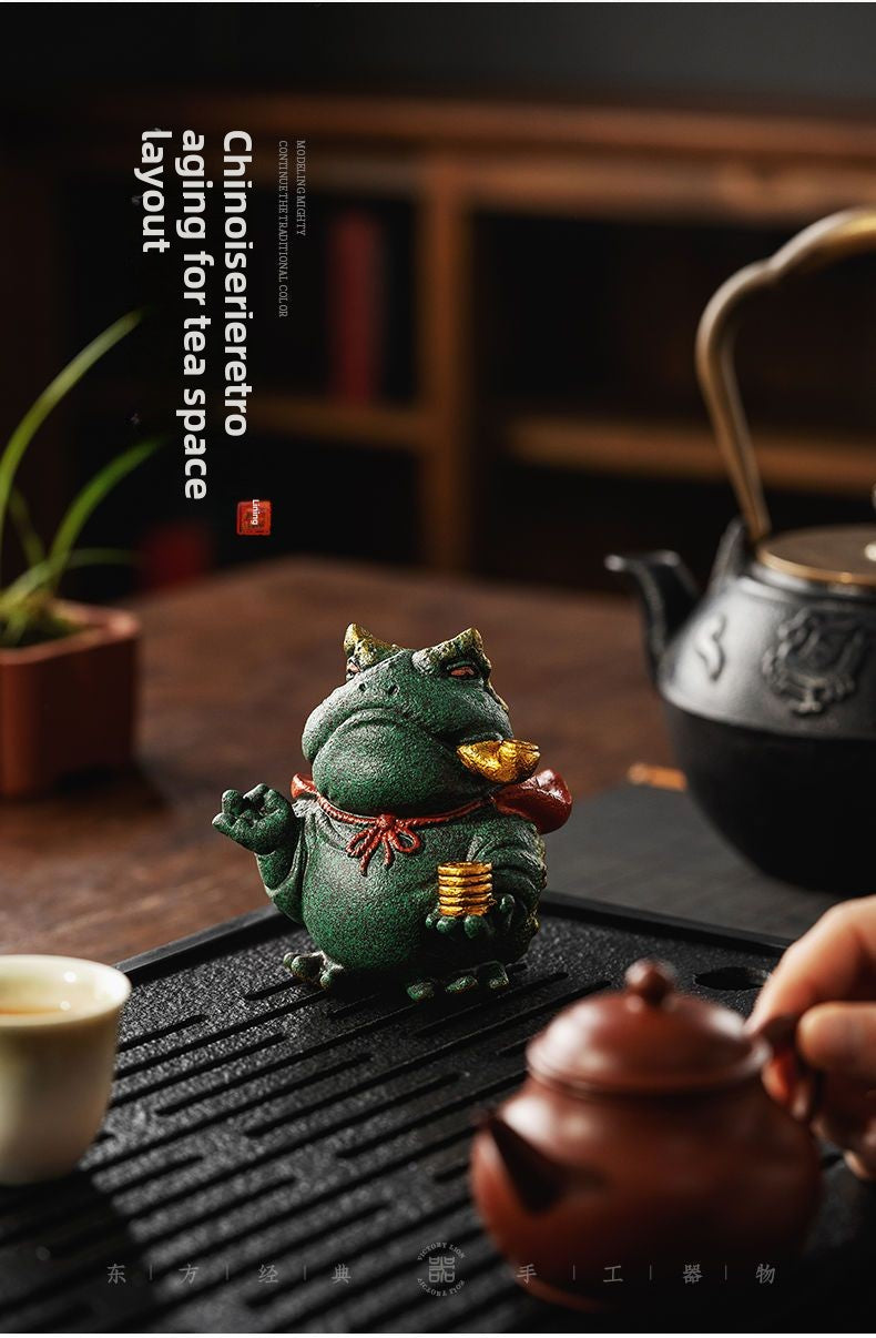 Chinese style national tide auspicious toad golden toad fish tank landscaping home desktop decoration creative gift boutique tea pet ornaments