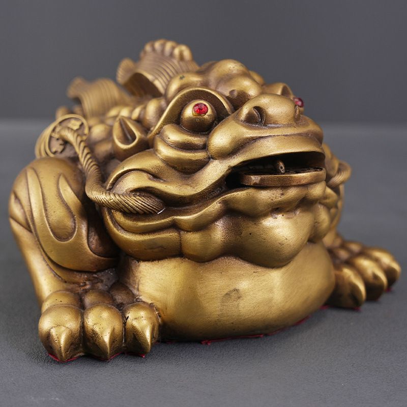 Brass three-legged golden toad, one-horned golden toad ornaments for living room, office, home decorations, opening gifts