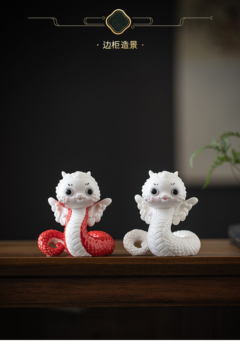 Ceramic little white snake soaring to the top creative boutique tea pet ornaments cute zodiac tea toy tea table mascot gift