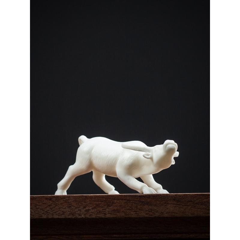 Tea pet ornaments, fine products, can be kept, Dehua white porcelain zodiac ox ceramic creative office tea table tea tray decorations