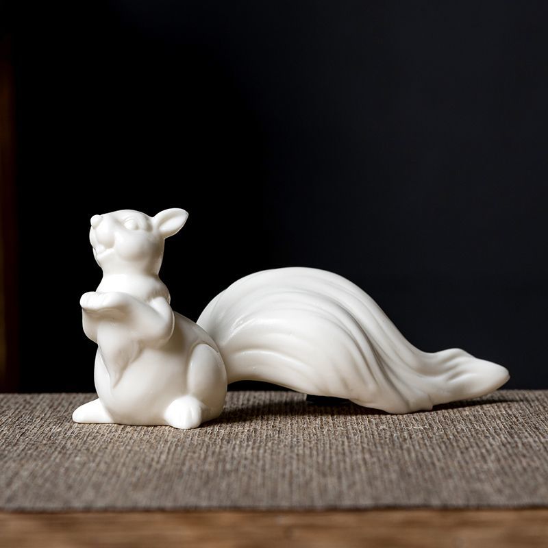 Dehua white porcelain mini animal ceramic tea pet ornaments little squirrel tea ceremony desktop decoration gardening landscaping decoration