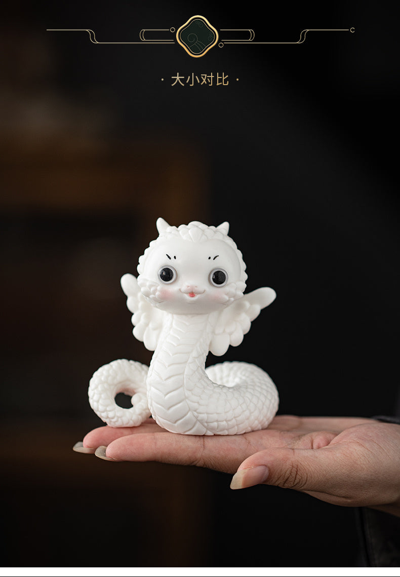 Ceramic little white snake soaring to the top creative boutique tea pet ornaments cute zodiac tea toy tea table mascot gift