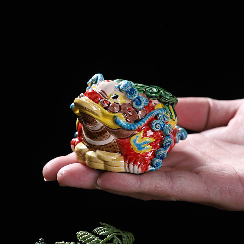 Cute cartoon golden toad Pixiu ceramic pottery tea pet ornaments tea toys can be raised in the living room tea table car