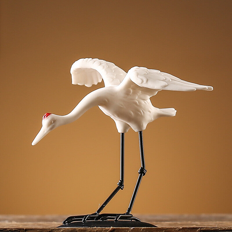 Creative Dehua white porcelain crane boutique can be raised tea pet ornaments office living room study desktop decoration gift