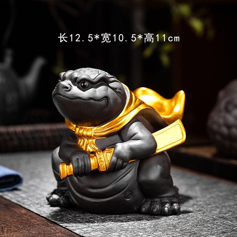 Purple sand tea pet ornaments can be used for home use to attract wealth, dragon turtle, pixiu, golden toad, office tea toys, fine tea ceremony accessories