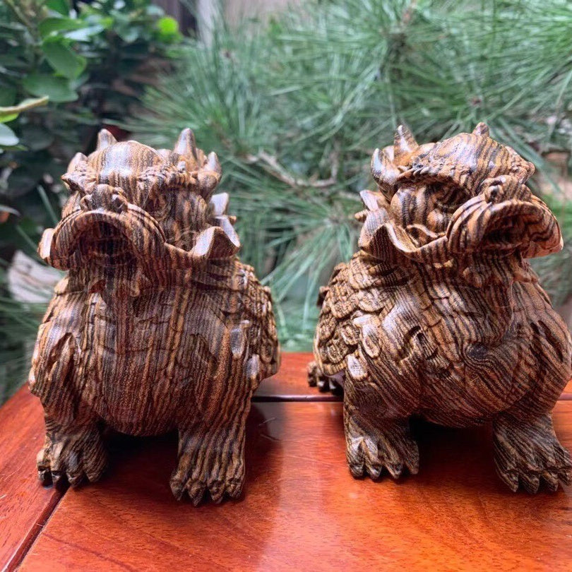 Rosewood carved basalt ornaments rosewood dragon turtle pair green sandalwood handle solid wood gift tea pet entrance living room