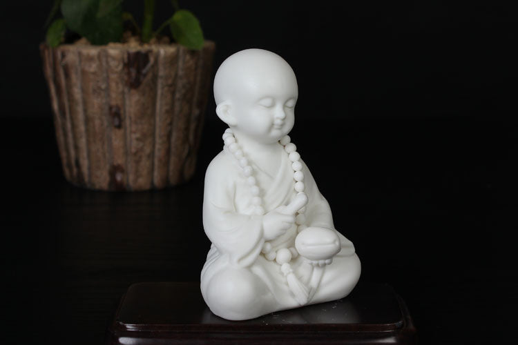 Creative boutique Dehua white porcelain Zen little monk tea pet ornaments handmade ceramic little monk home decoration