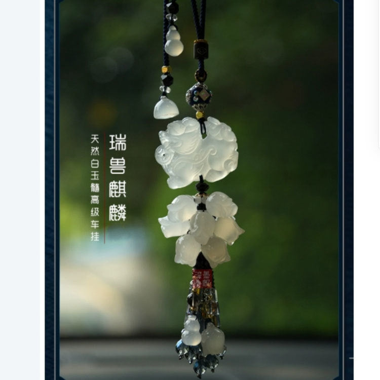 High-end car pendant gray chalcedony agate three sheep Kaitai Qilin Ping An Fu rearview mirror pendant car interior accessories