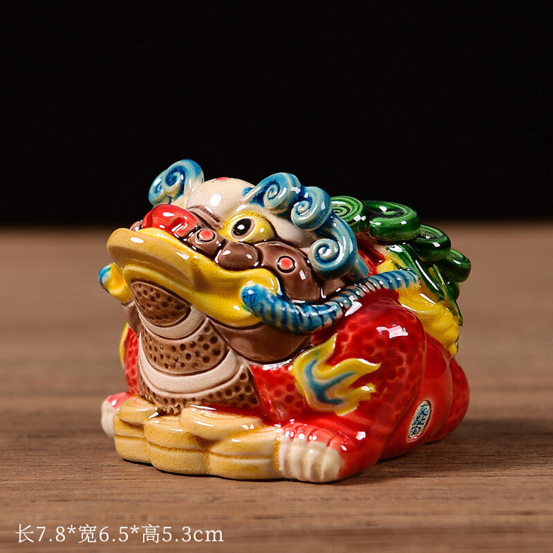 Creative painted pottery unicorn golden toad tea pet Jingdezhen ceramic handmade creative Zen ornaments can be kept small ornaments