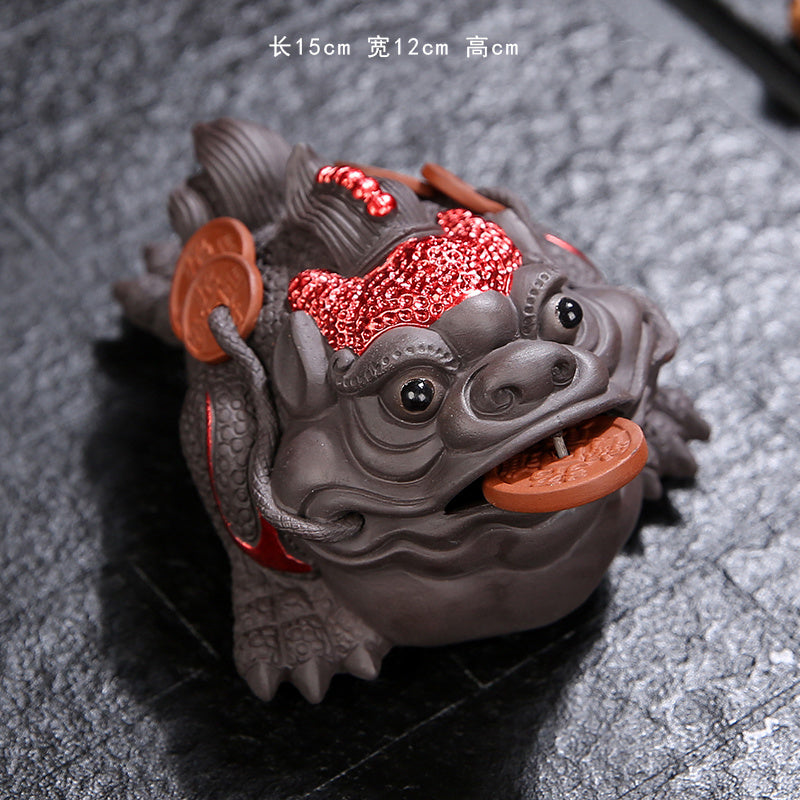 Golden Toad Zisha Tea Pet Ornaments Can Be Raised to Bring Fortune and Spray Tea Play Tea Table Handmade Three-legged Toad Kung Fu Tea Set Accessories