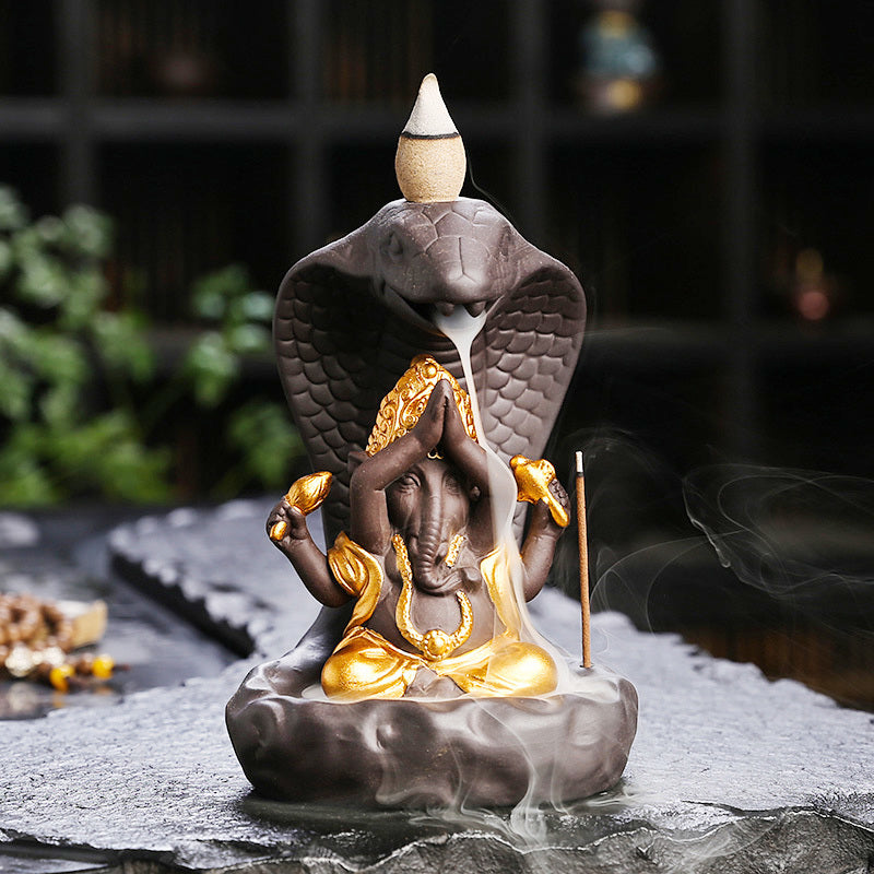 Creative tea pet backflow incense burner incense holder ceramic aromatherapy burner sandalwood agarwood incense stick insert mountain stream Zen ornaments