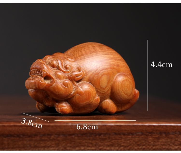 Natural cypress wood carving Pixiu Wenwan hand-held pieces creative mascot desktop decorations gift ornaments