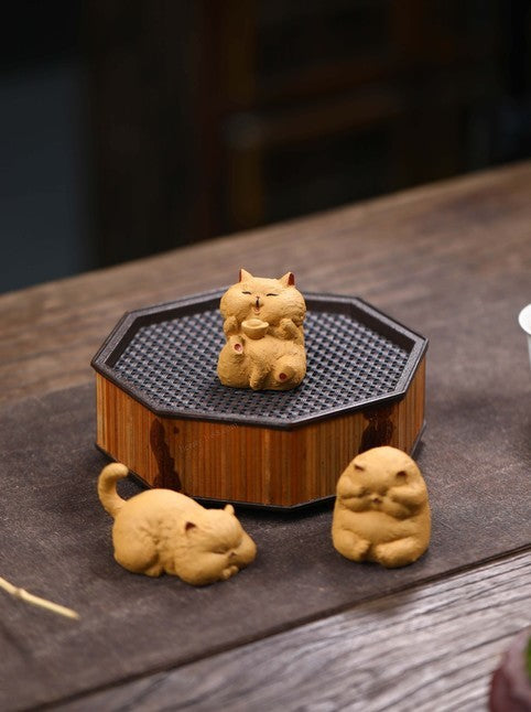 Zisha tea pet cat small ornaments creative handmade lucky cat Yuanbao cat tea set tea tray accessories decoration