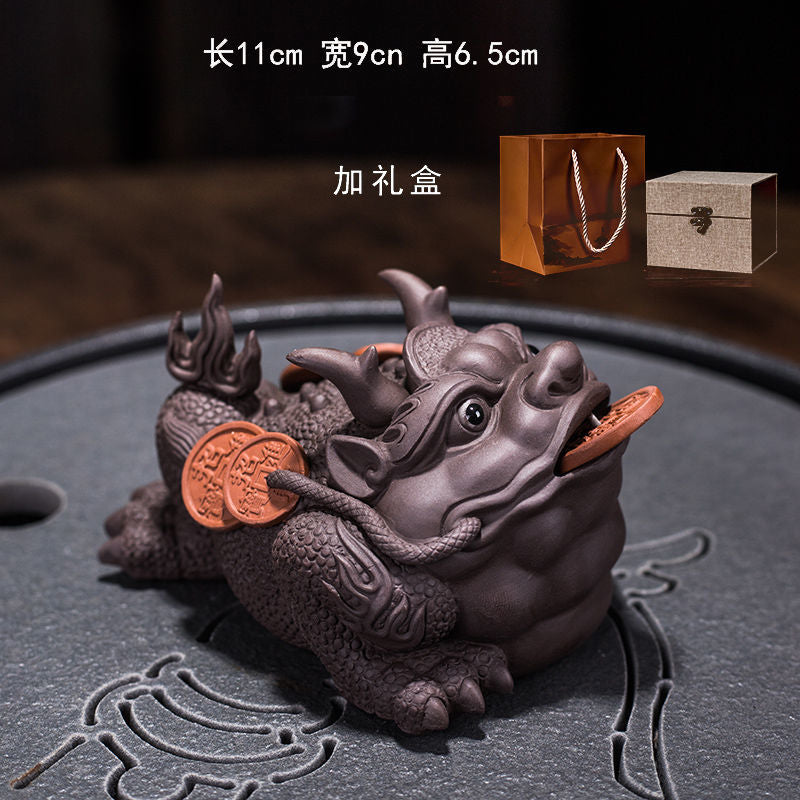 Golden Toad Zisha Tea Pet Ornaments Can Be Raised to Bring Fortune and Spray Tea Play Tea Table Handmade Three-legged Toad Kung Fu Tea Set Accessories