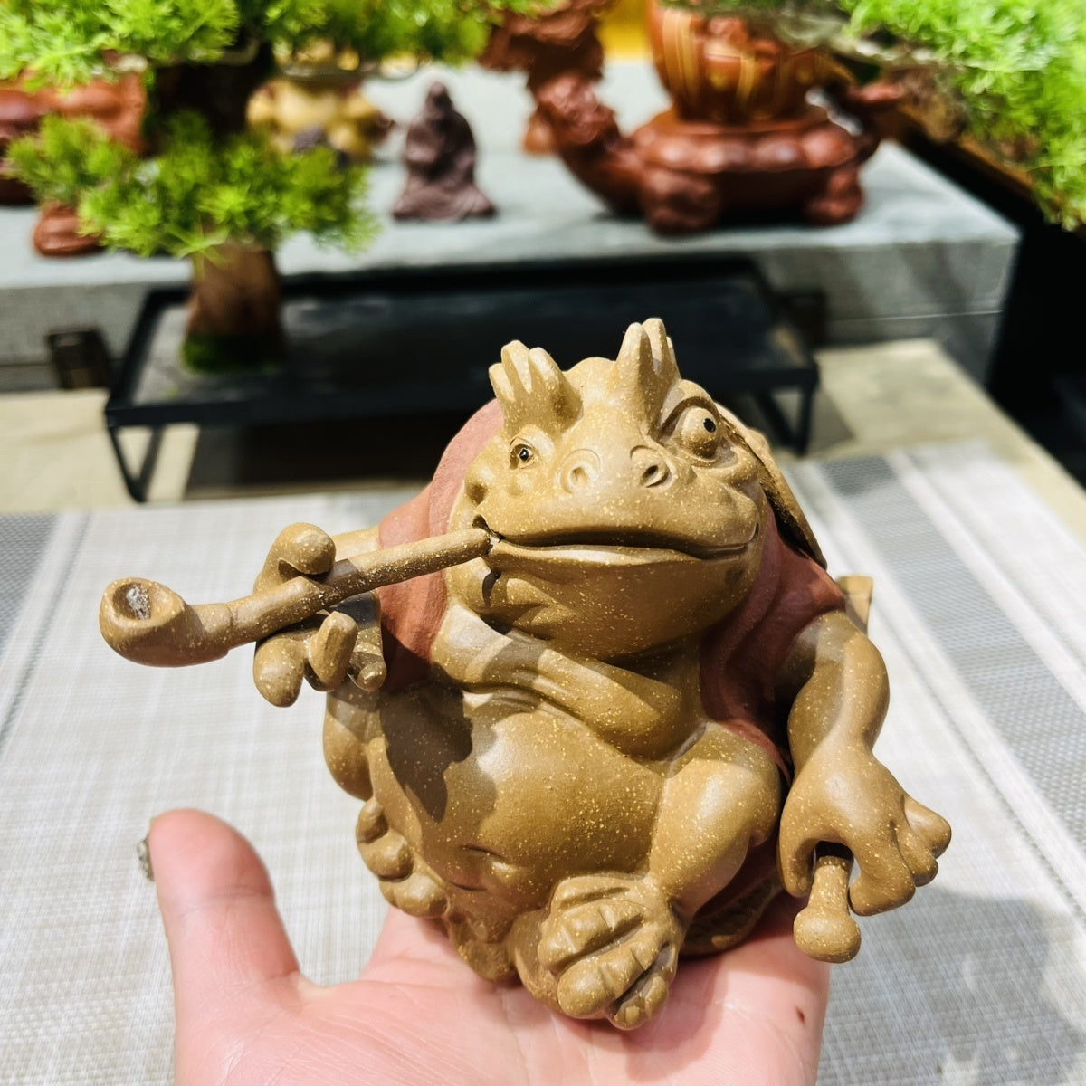 Yixing boutique high-end purple clay tea pets Personalized trendy pipe Golden Toad Knight Kung Fu Toad Fairy Kung Fu tea set