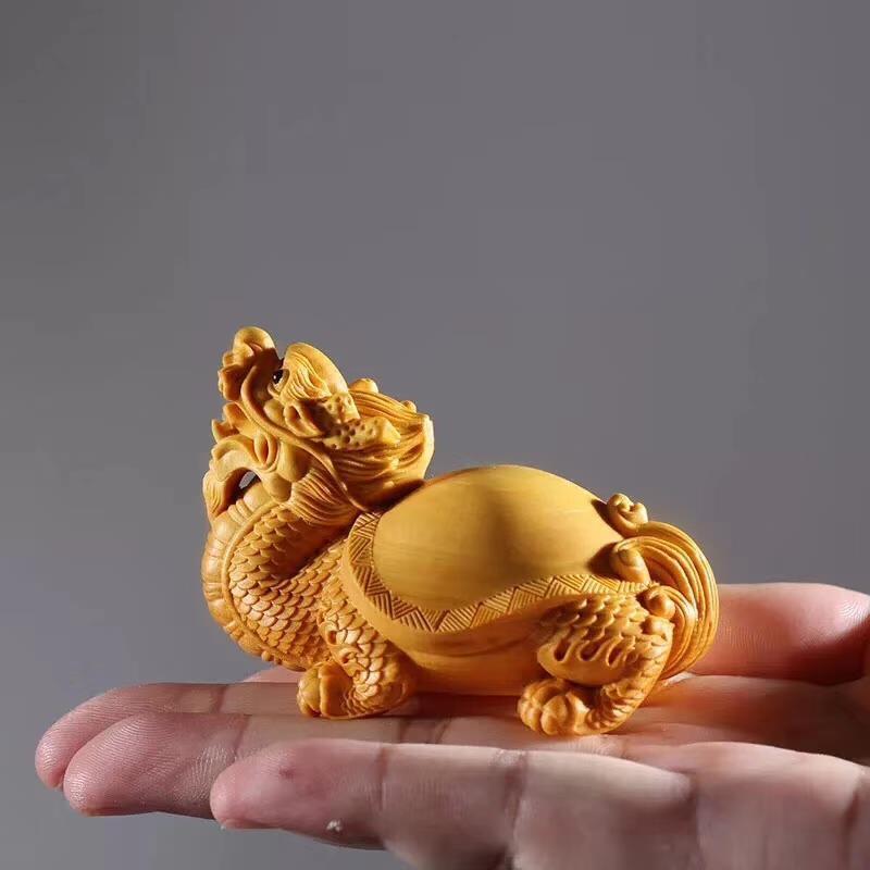 Small-leaf boxwood hand-held play fine wood carvings to attract wealth and fortune auspicious beast carvings dragon turtle tea pet car ornaments