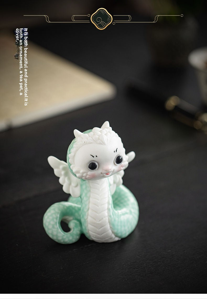 Ceramic little white snake soaring to the top creative boutique tea pet ornaments cute zodiac tea toy tea table mascot gift