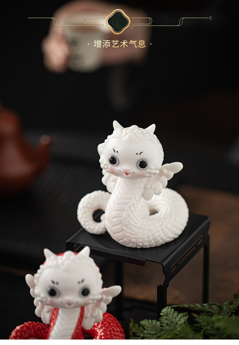 Ceramic little white snake soaring to the top creative boutique tea pet ornaments cute zodiac tea toy tea table mascot gift