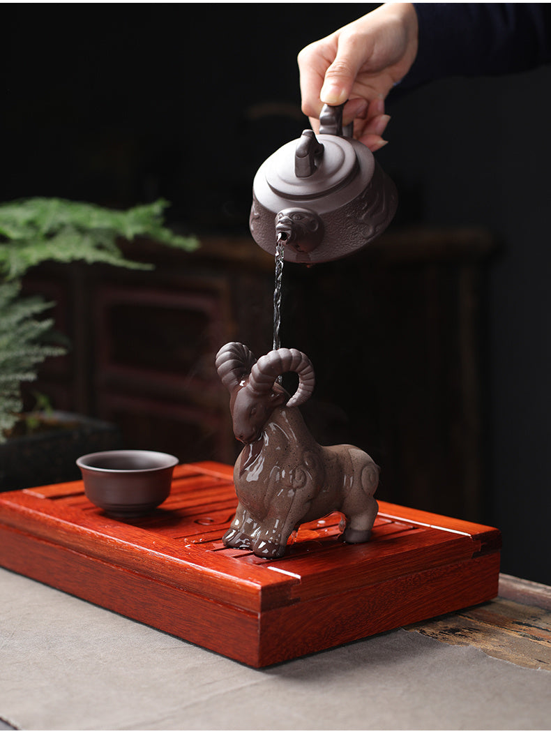 [Novel shape] Yuxuan goat tea pet purple sand ornaments boutique ceramic tea toy tea art tea tray accessories 12 zodiac sheep craft ornaments