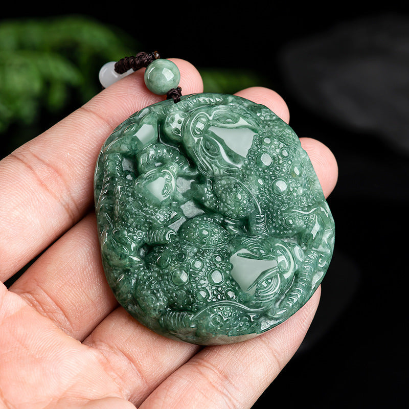 Natural jadeite fortune-attracting golden toad pendant, ice jade, green golden toad large pendant, jade plaque, fortune-attracting