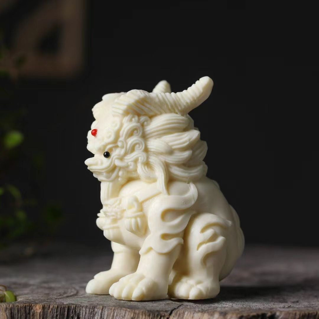 Ivory fruit auspicious beast three-eyed unicorn micro landscape ornaments car center console ornaments Chinese style tea pet